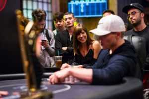Покерная пара Алекс Фоксен и Кристен Бикнелл вновь получили награду «Игрок года»